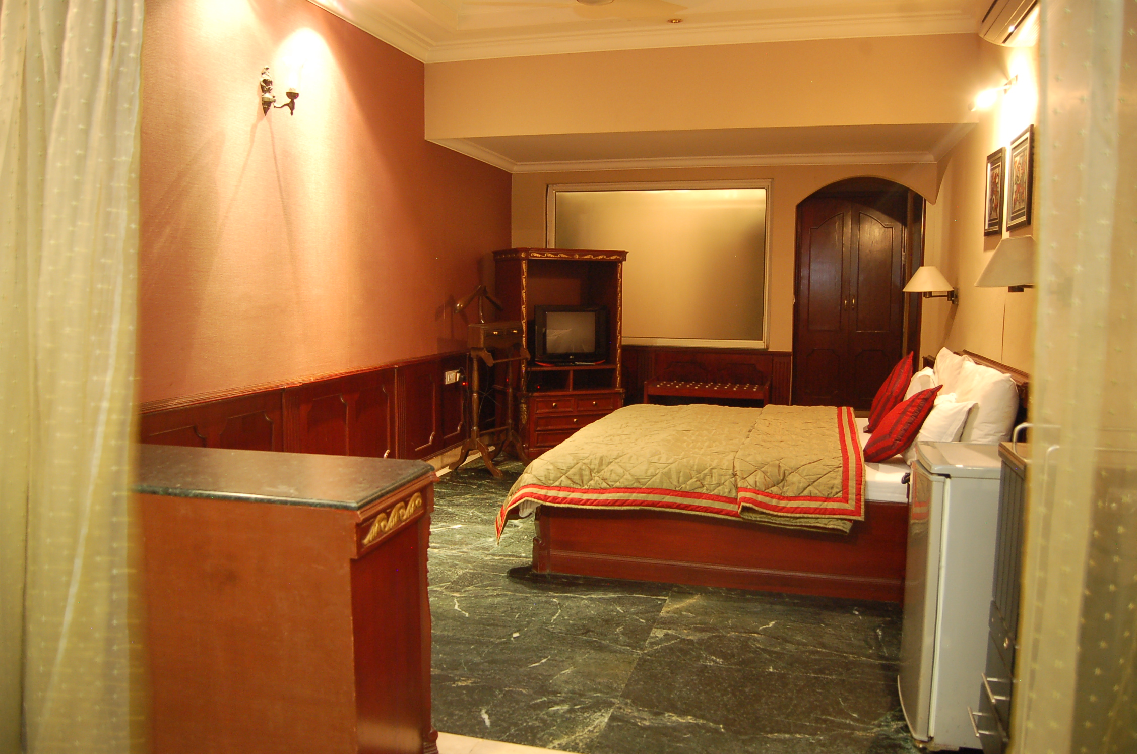 Hotel Diplomat Residency