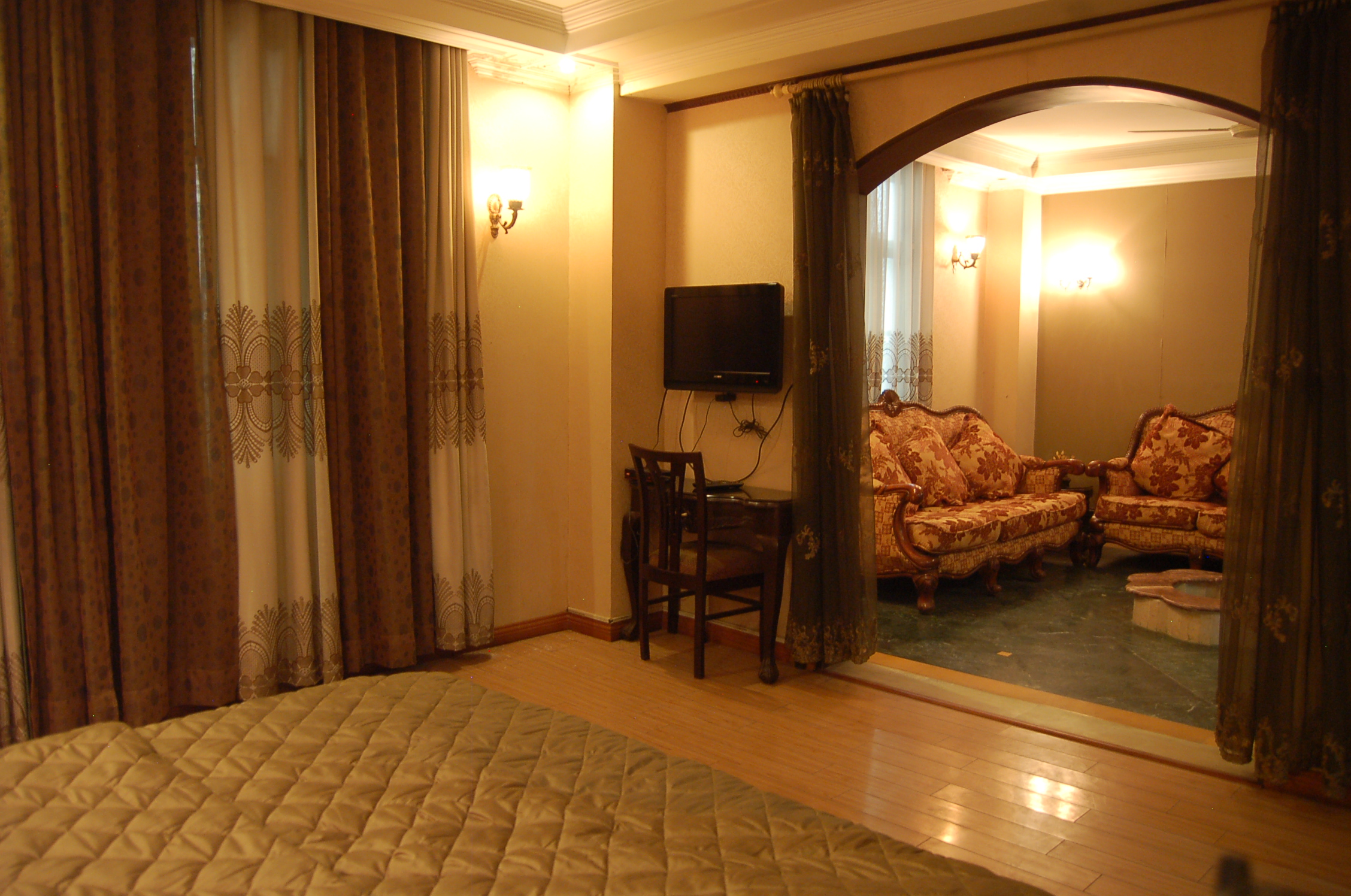 Hotel Diplomat Residency