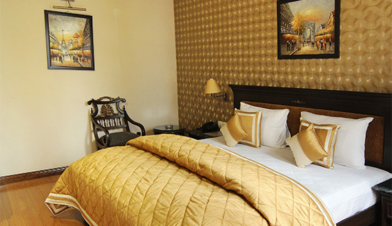 Hotel Diplomat Residency