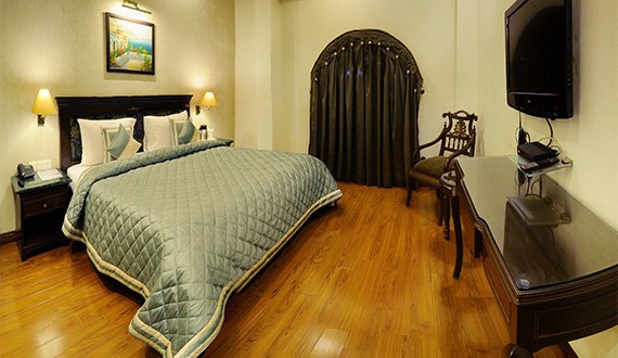 Hotel Diplomat Residency