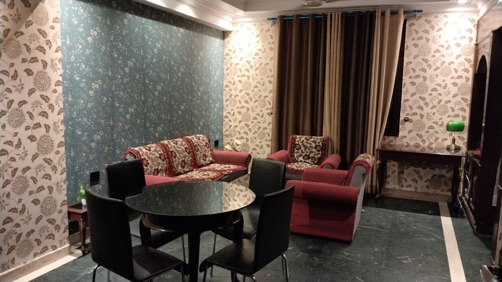room-img